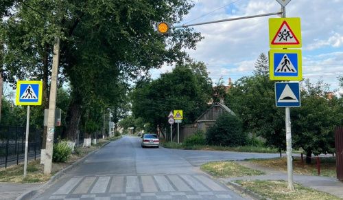 В Ростове возле школ устанавливают специальный светофоры 