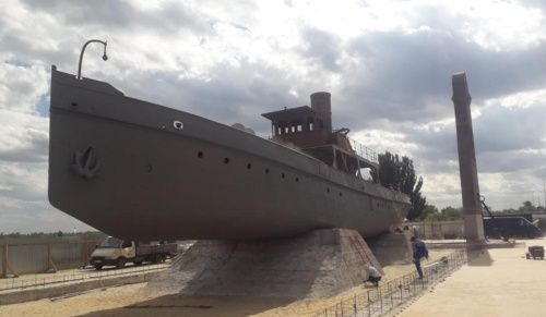В Волгограде началась реконструкция легендарного парохода-памятника 