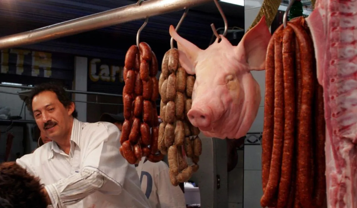 В Ростовской области обнаружили  7 тонн свинины из будущего