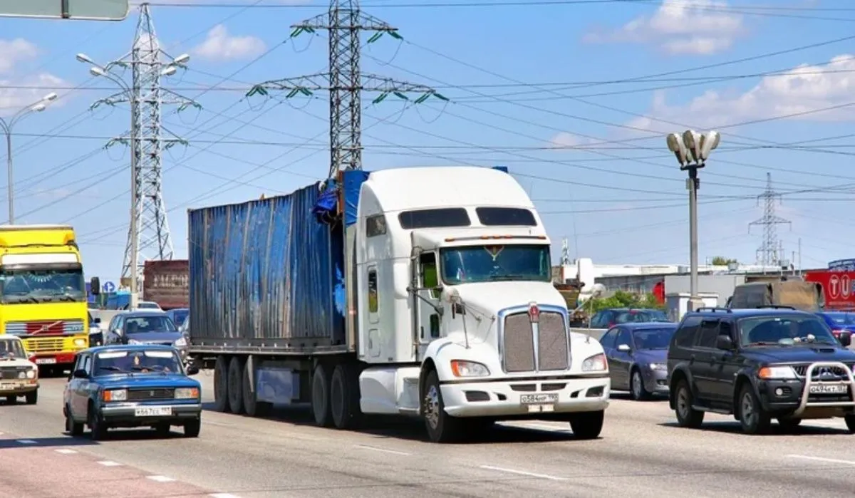 В Ростове запретят проезд грузовикам по центральным дорогам 